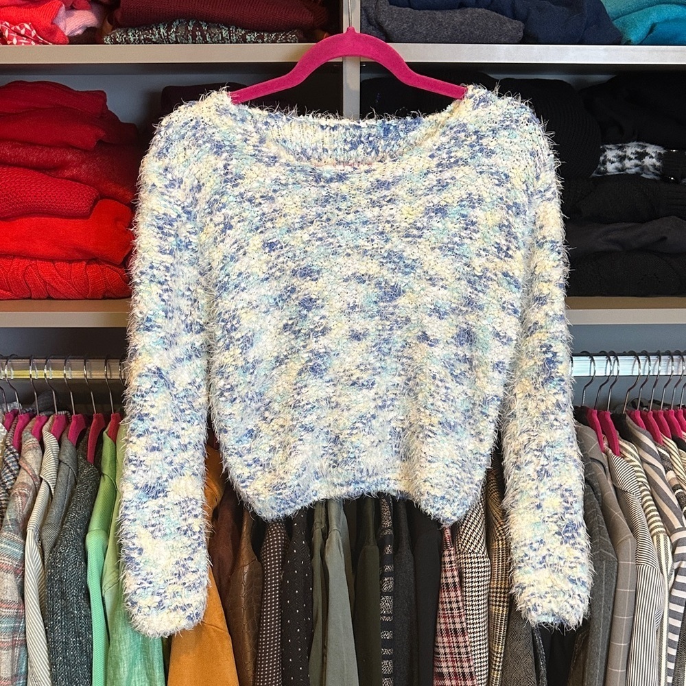Unbranded white/blue eyelash long sleeve cropped sweater size XS